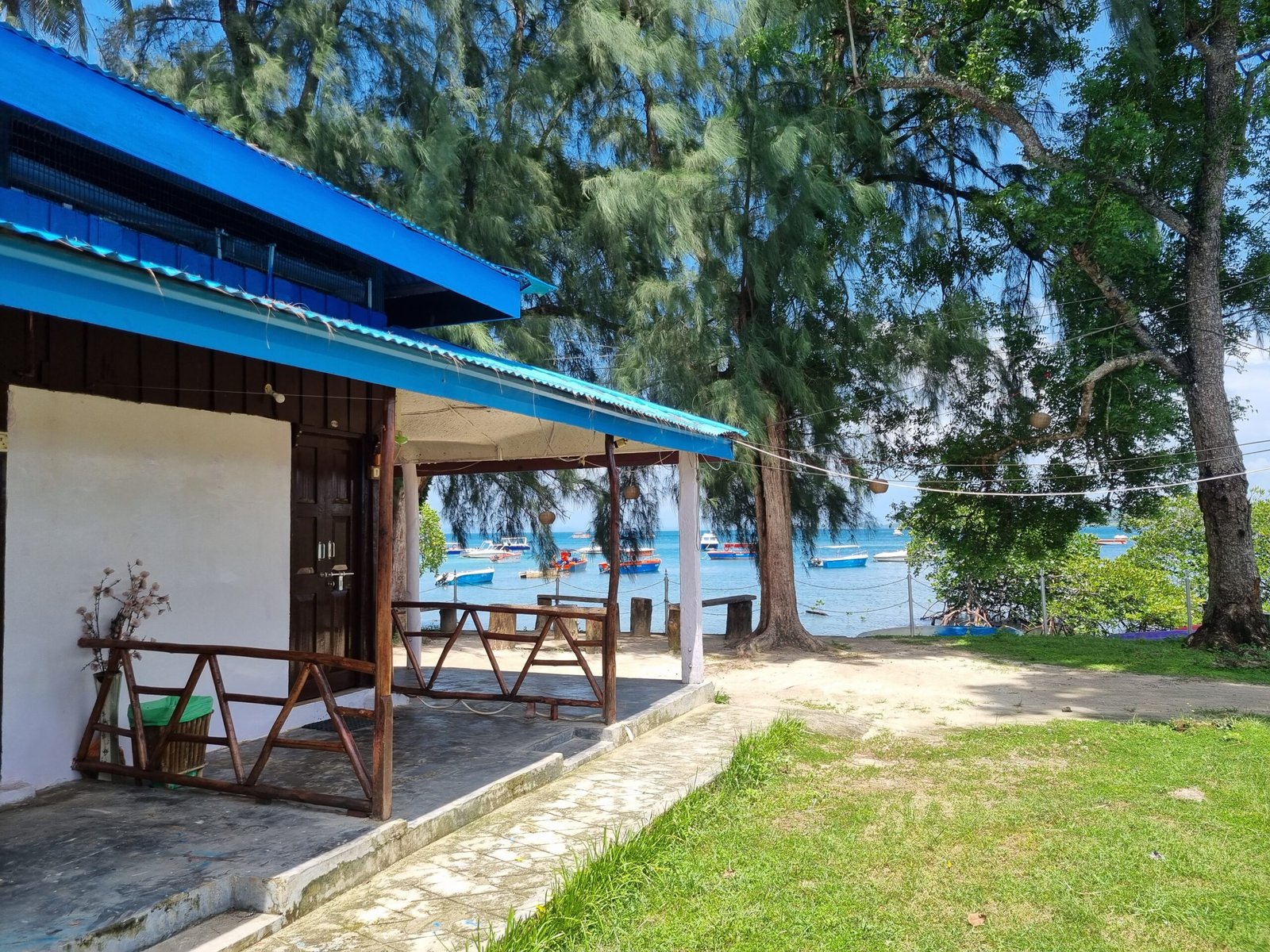 Outdoor area of Moonlit Sands Hotel at Havelock Island